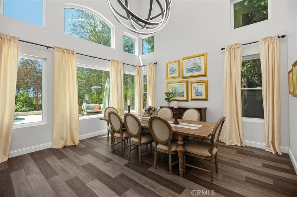 19 Crestview Dr - Photo 4 of 50