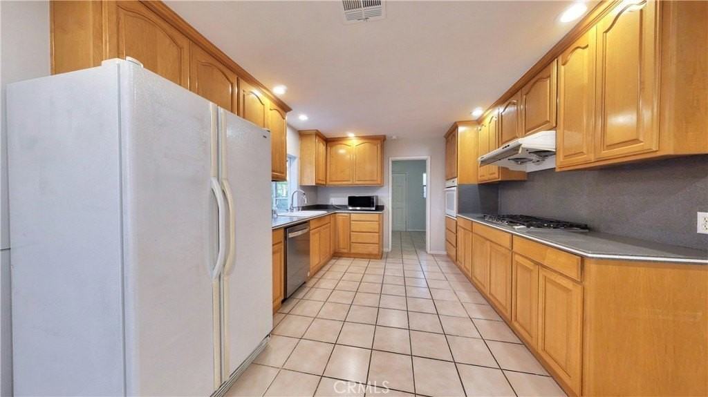 118 W Magna Vista Ave - Photo 5 of 25