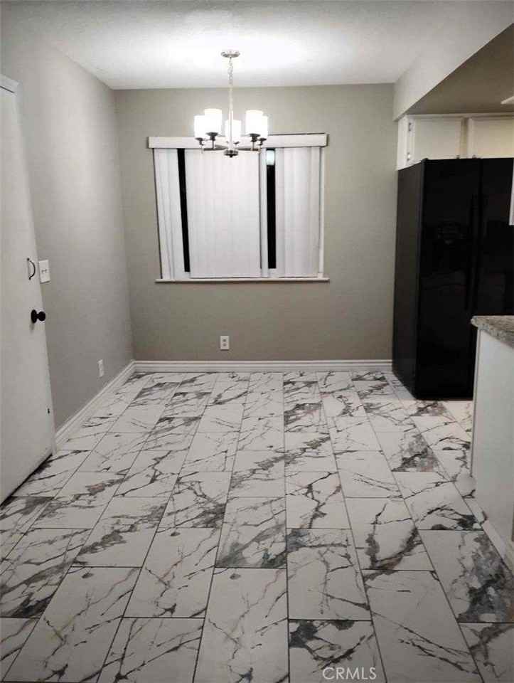 44755 Jefferson Ct - Photo 6 of 13