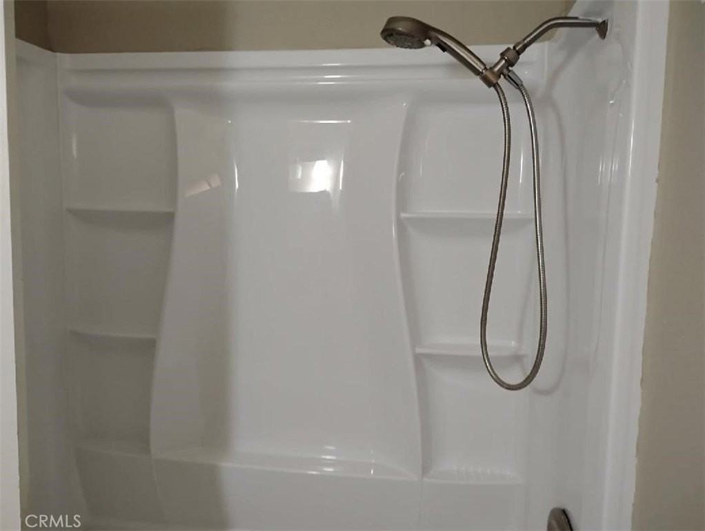 44755 Jefferson Ct - Photo 7 of 13