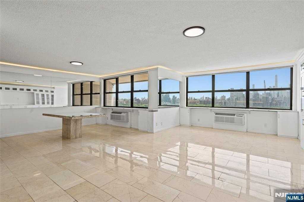 7004 Kennedy Blvd E - Photo 2 of 42