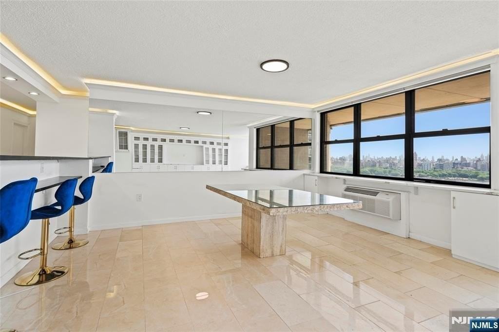 7004 Kennedy Blvd E - Photo 4 of 42