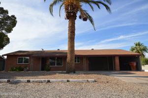 featured image of 4743 E 13th St