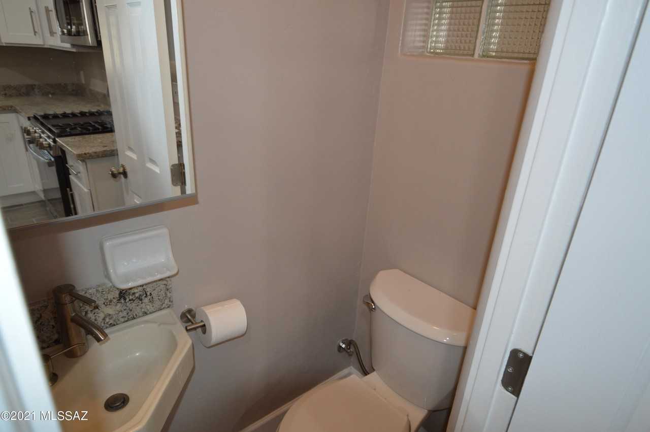 4743 E 13th St - Photo 7 of 19