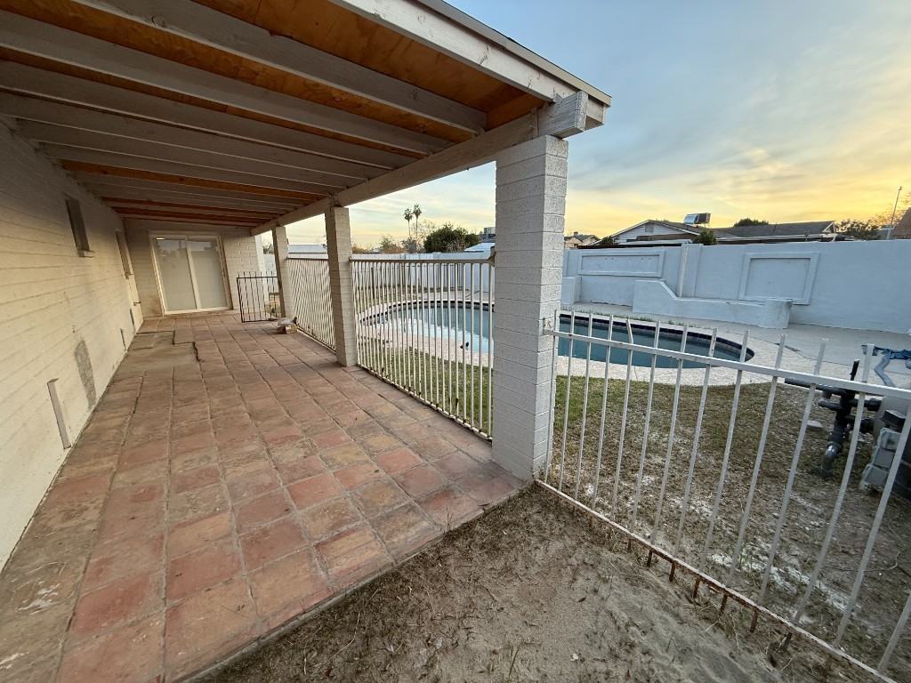 2229 N 58th Dr - Photo 7 of 15