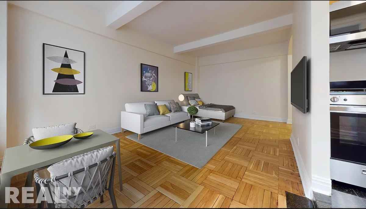 E 56th St #8J - Photo 3 of 7