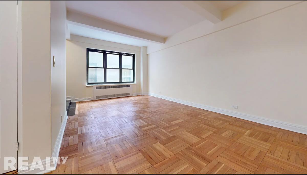 E 56th St #8J - Photo 6 of 7