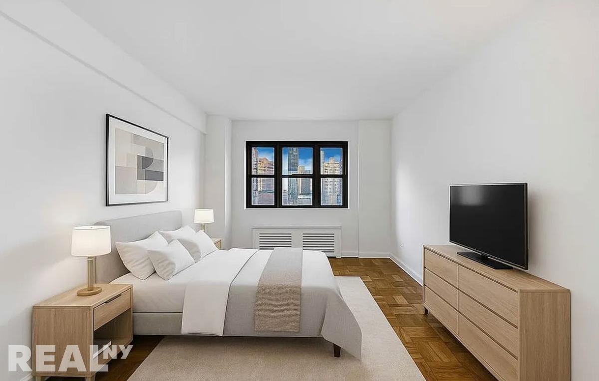 E 35th St #12DE - Photo 7 of 9