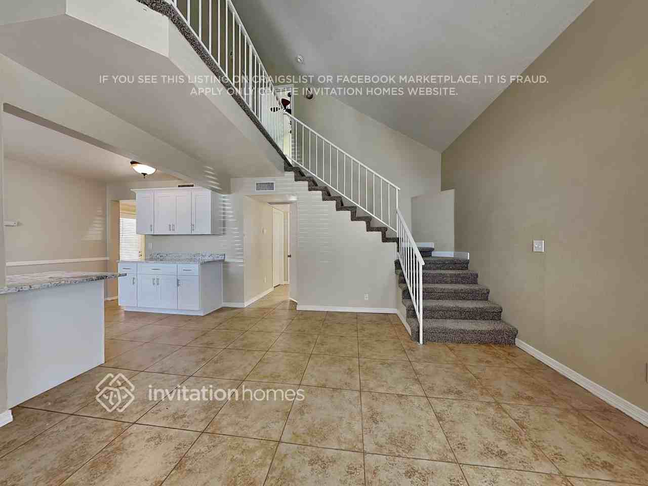 441 S Maple #113 - Photo 4 of 19