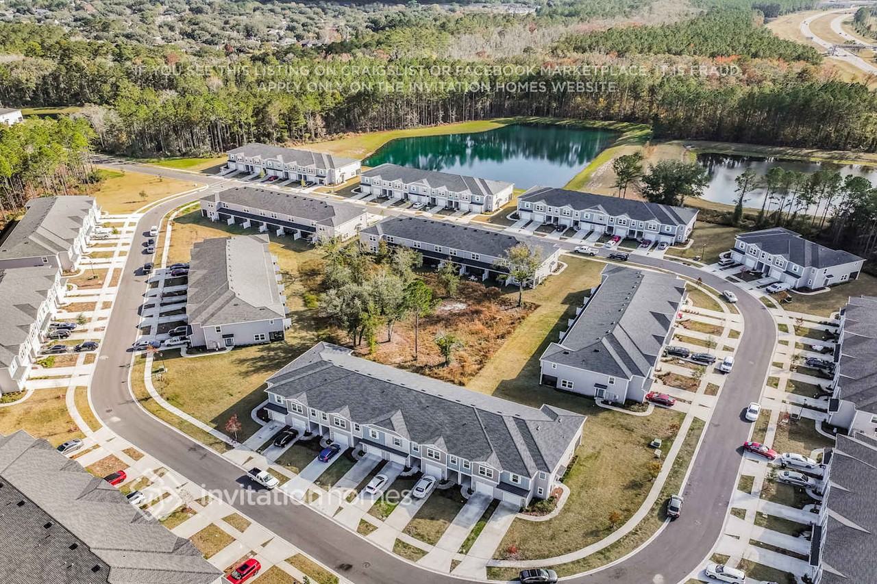 350 Cherry Ridge Dr - Photo 2 of 5