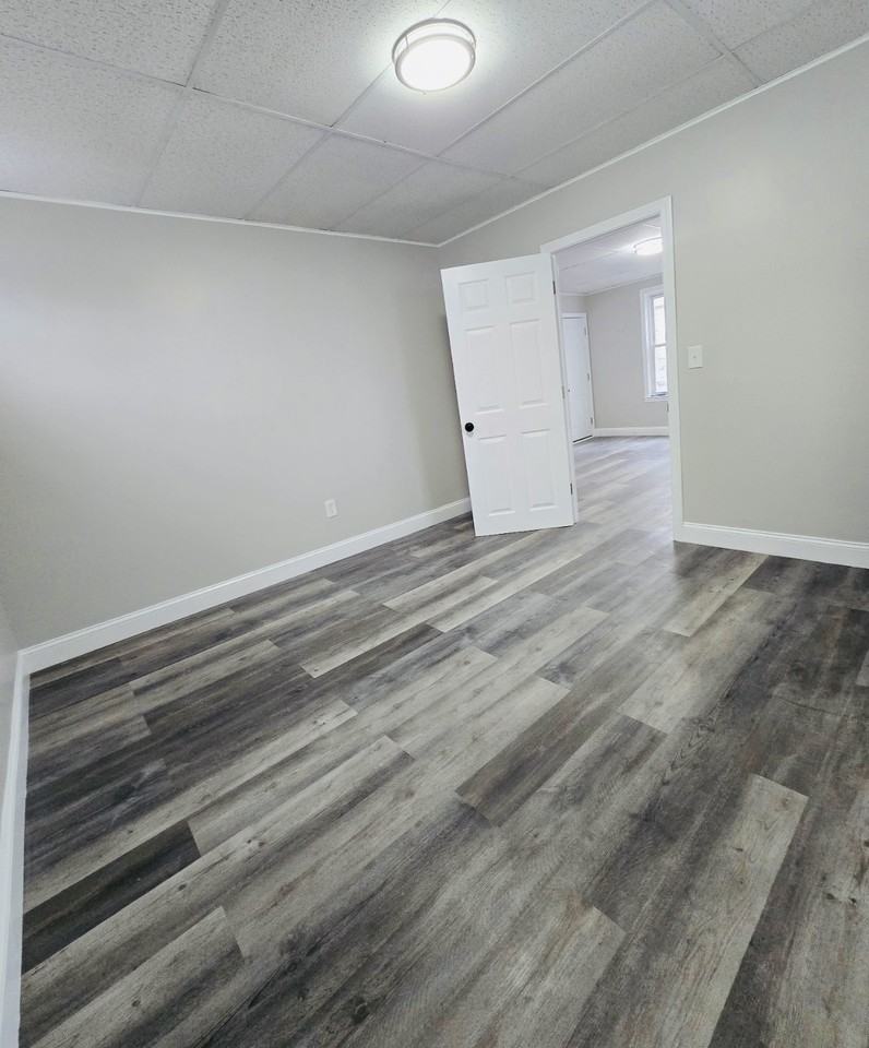 507 - 509 4th Street - Photo 3 of 4