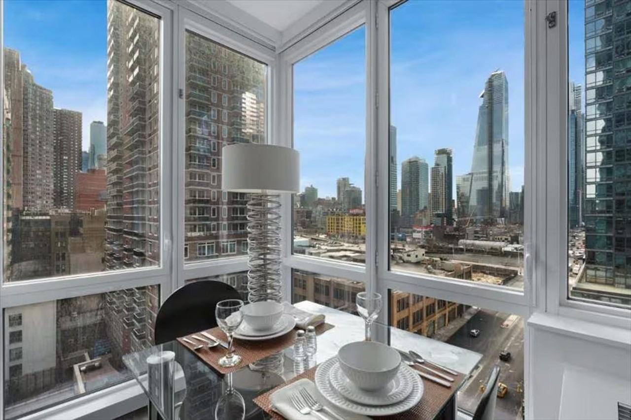 605 W 42nd St #1291137P - Photo 2 of 14