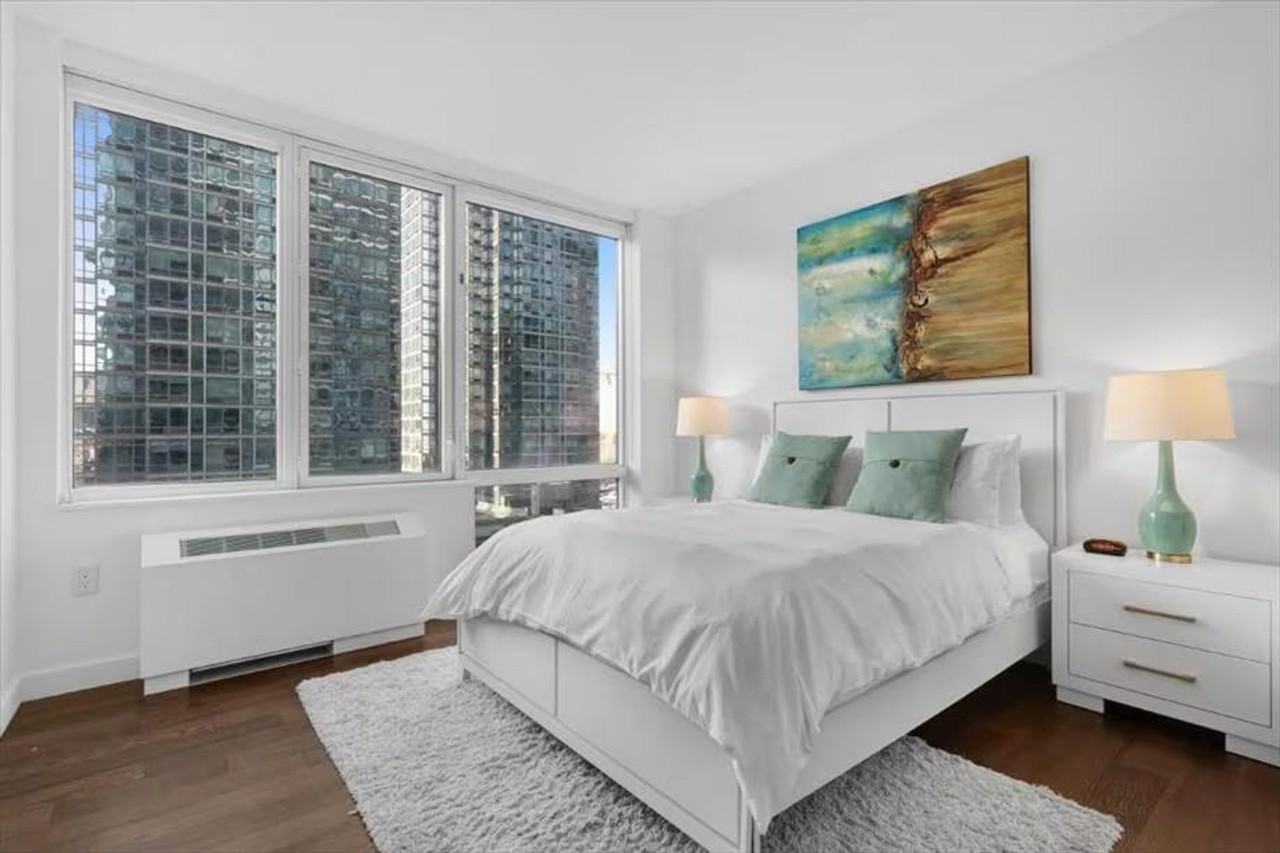 605 W 42nd St #1291137P - Photo 5 of 14