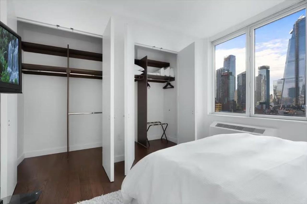 605 W 42nd St #1291137P - Photo 7 of 14