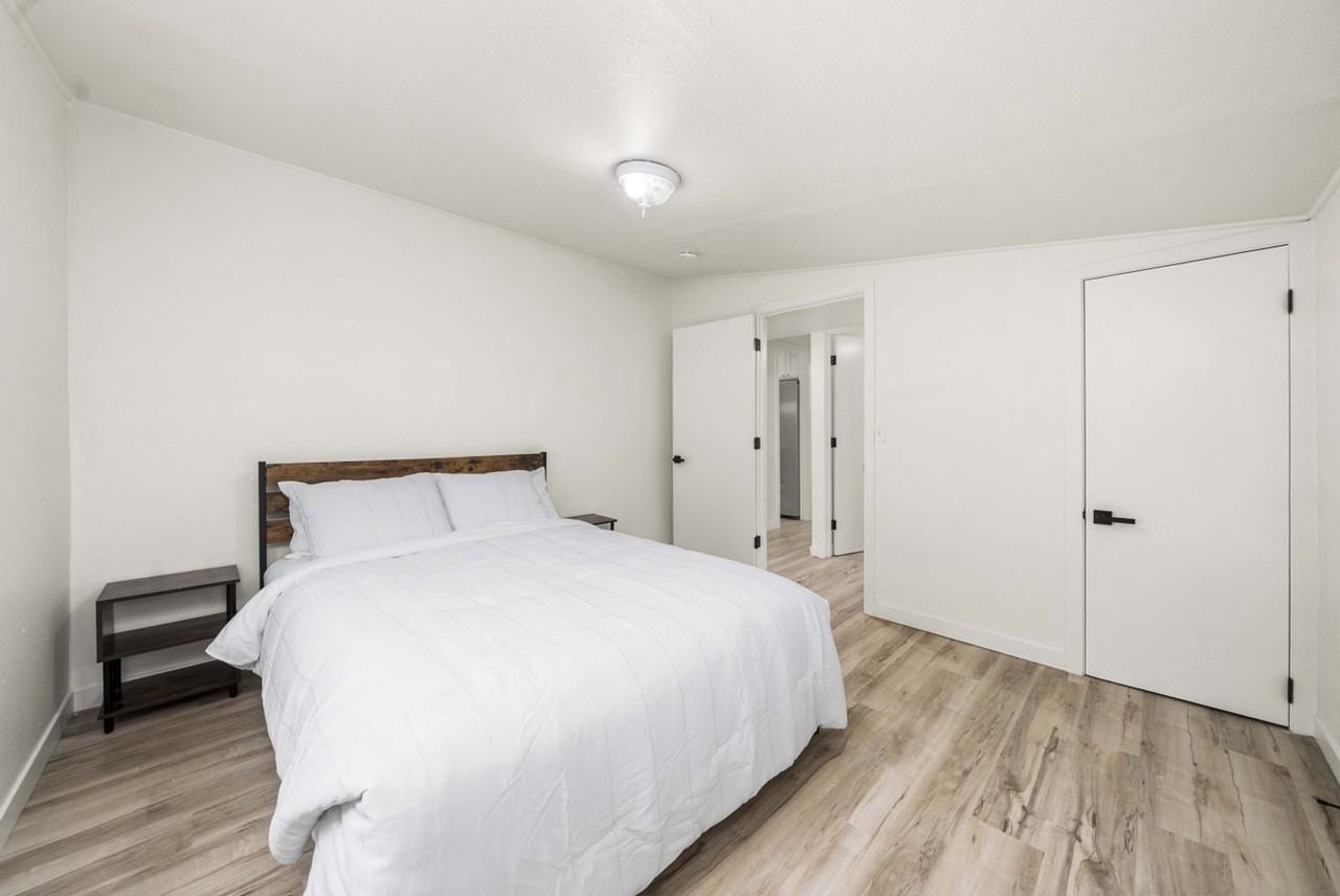 815 Sw Cloverdale St #1391351P - Photo 2 of 29