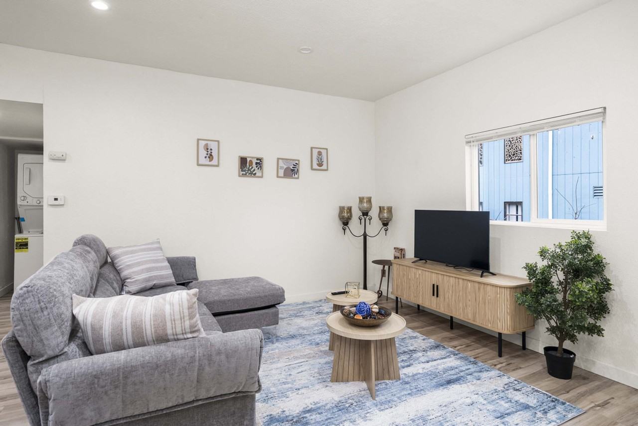 815 Sw Cloverdale St #1391351P - Photo 4 of 31