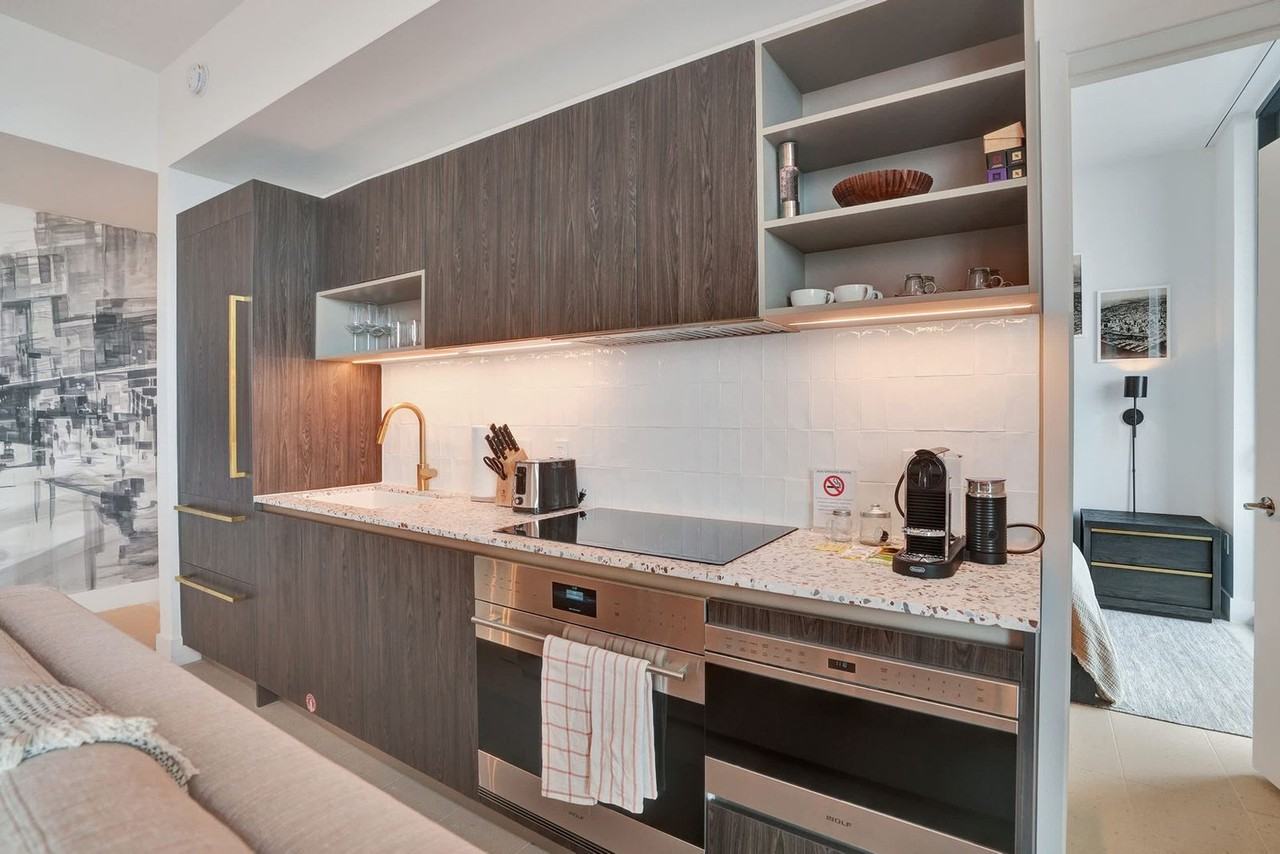 601 Northeast 1st Avenue - Photo 3 of 100