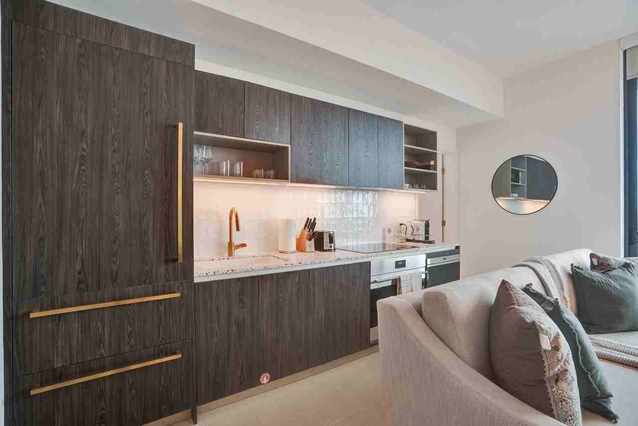 601 Northeast 1st Avenue - Photo 7 of 100