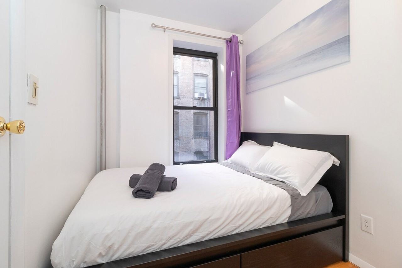 340 E 94th St #1032043P - Photo 3 of 37