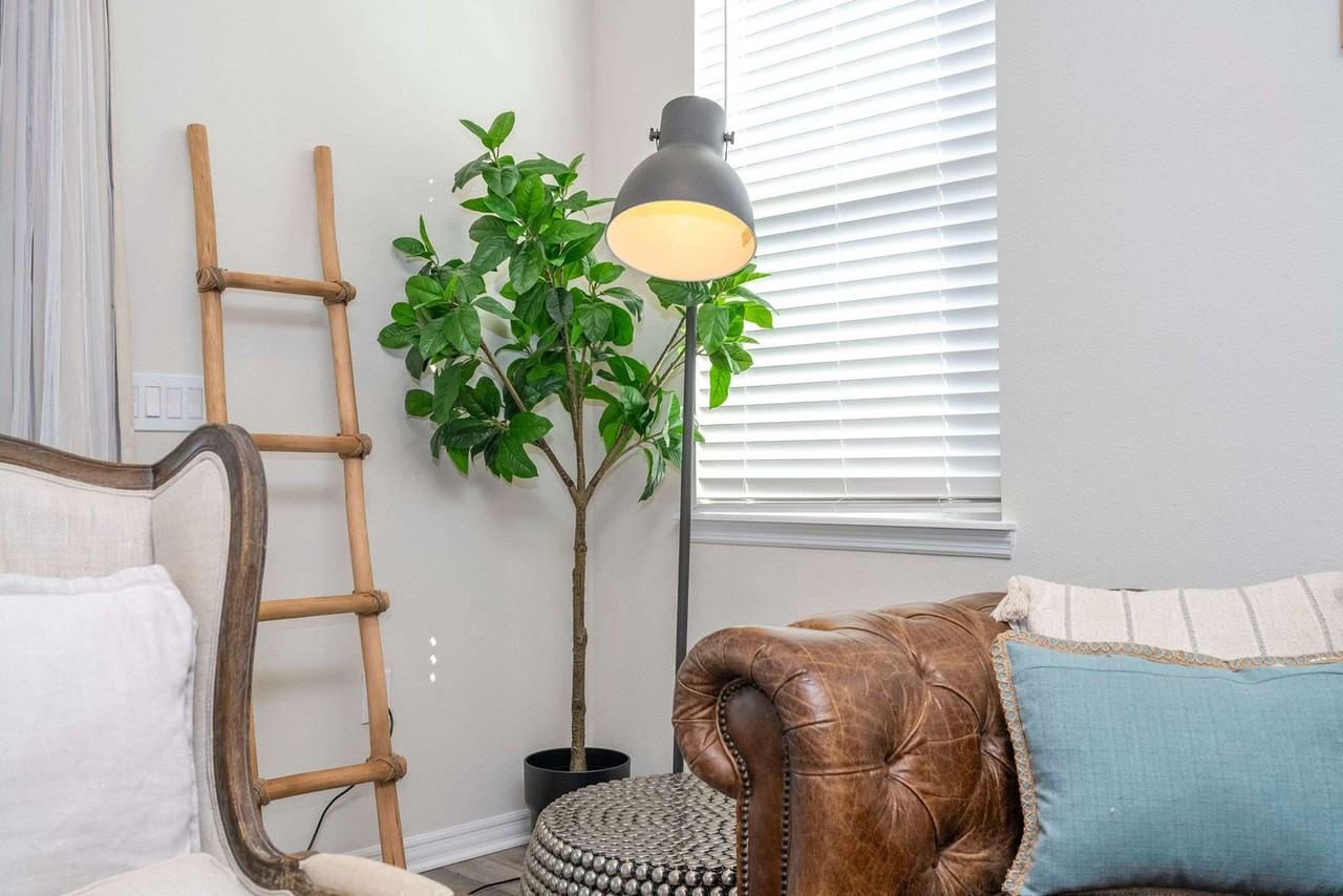 3449 Lilac Way #1038606P - Photo 4 of 50