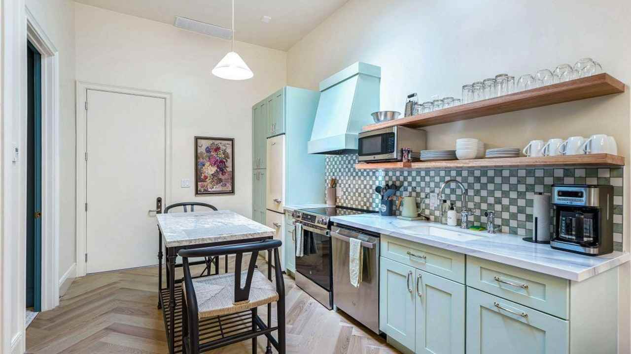 604 Baronne St #1267123P - Photo 2 of 10