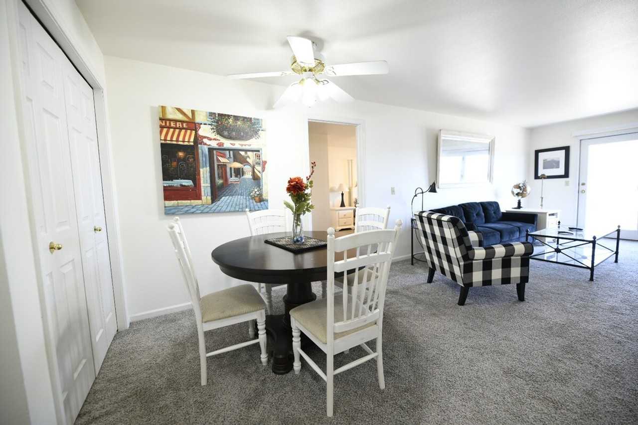 1335 Summit Ave #1257507P - Photo 5 of 12