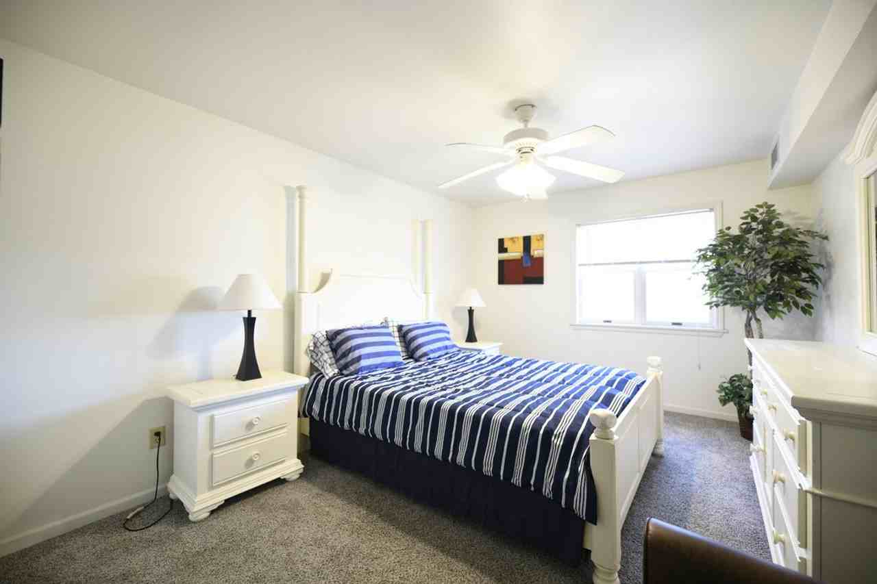 1335 Summit Ave #1257507P - Photo 6 of 12