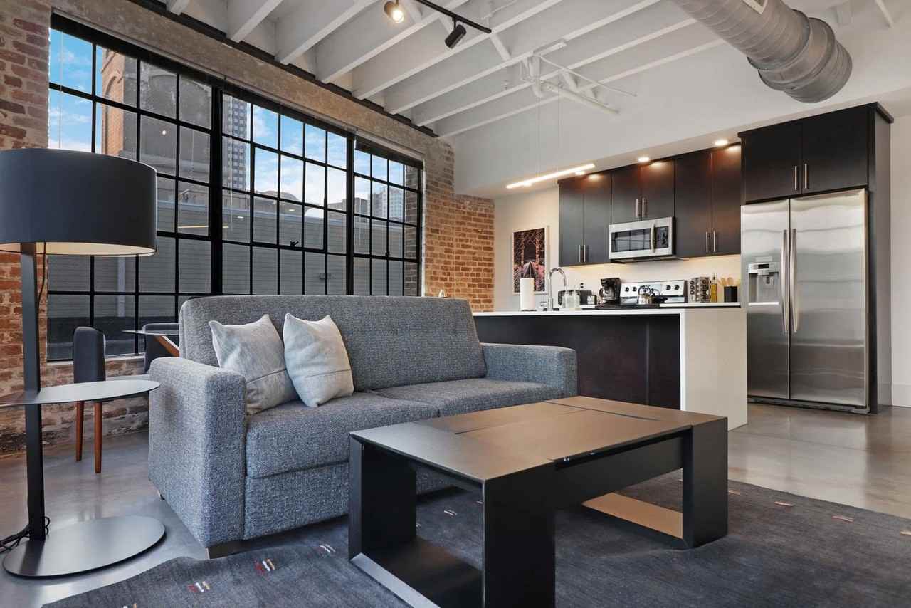 822 Howard Avenue - Photo 2 of 30