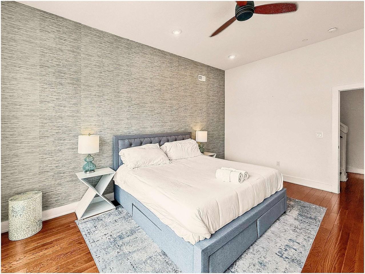 1115 Germantown Ave #1285555P - Photo 5 of 34