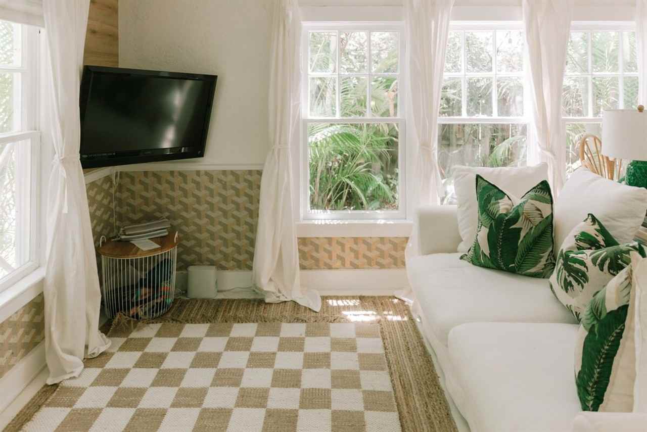 442 27th Street - Photo 7 of 100