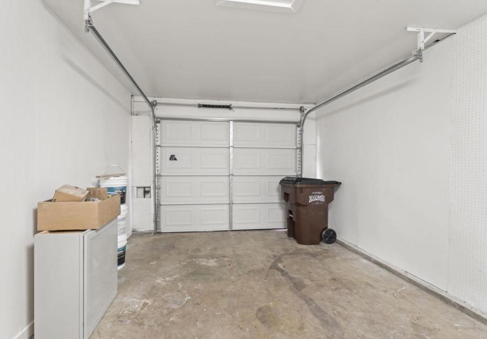 4142 Meadowdale Dr - Photo 3 of 28