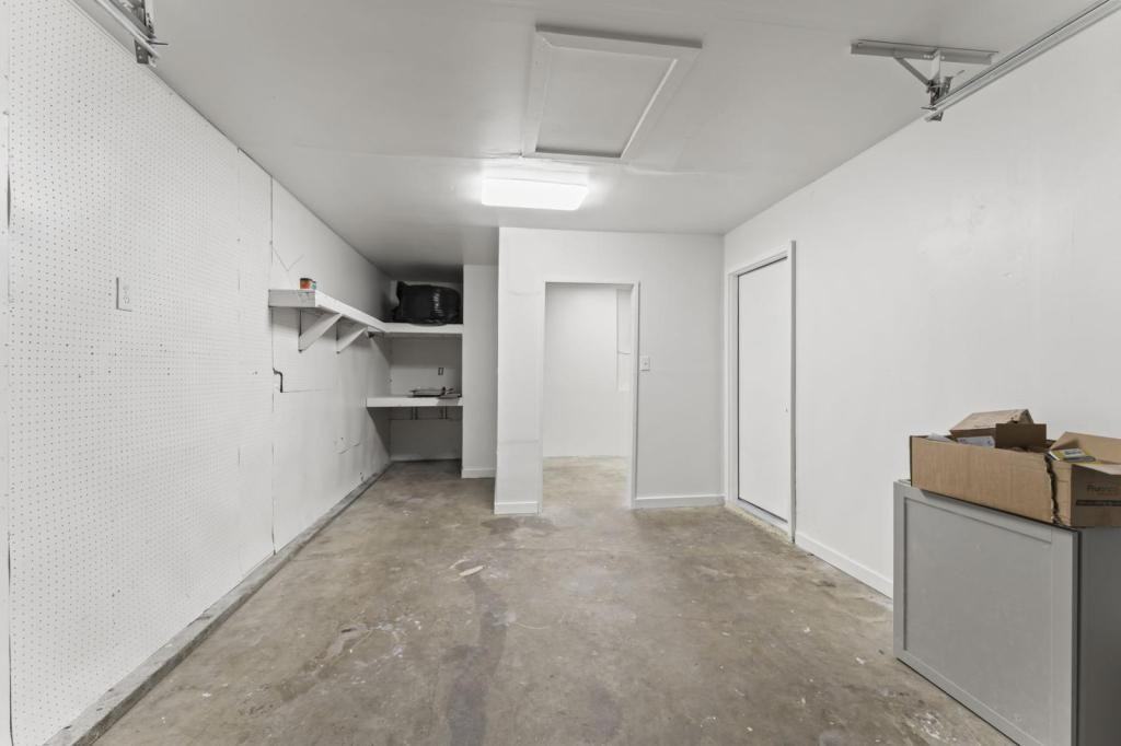 4142 Meadowdale Dr - Photo 5 of 28