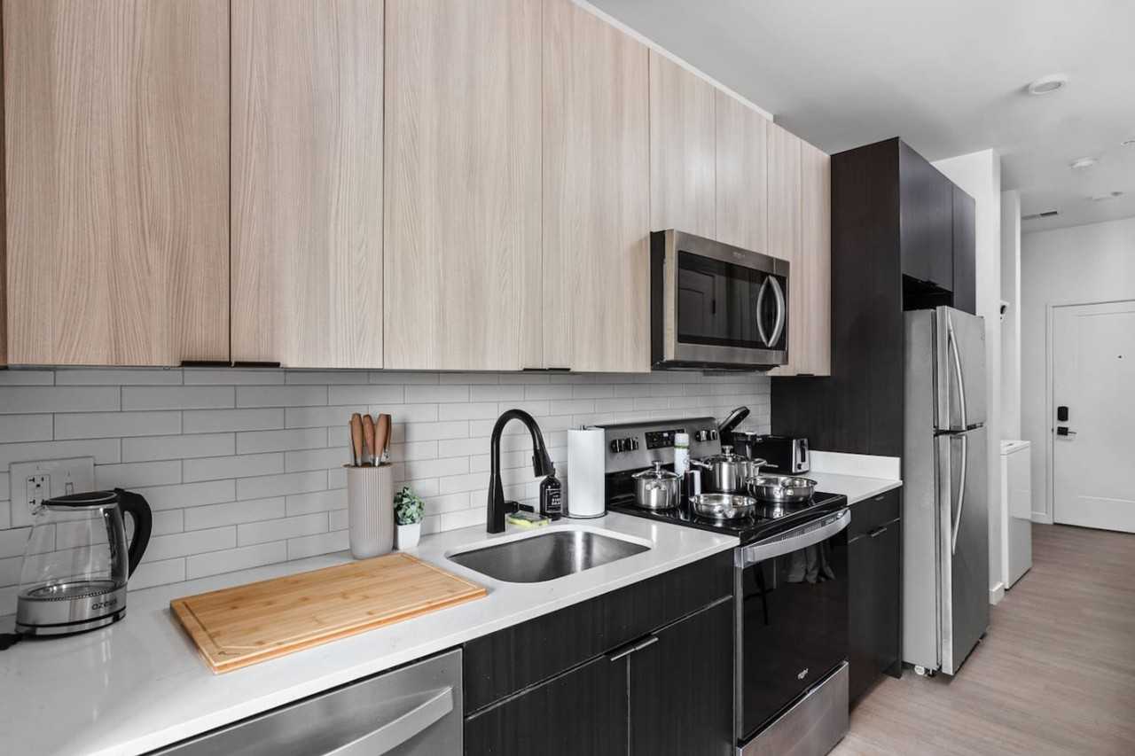 421 N Pennsylvania St #1312586P - Photo 4 of 19