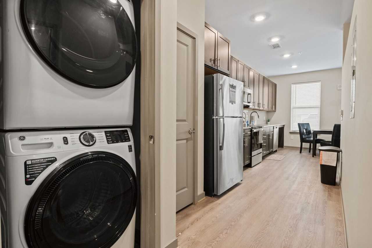 1607 Centennial Park Blvd #1312618P - Photo 7 of 14