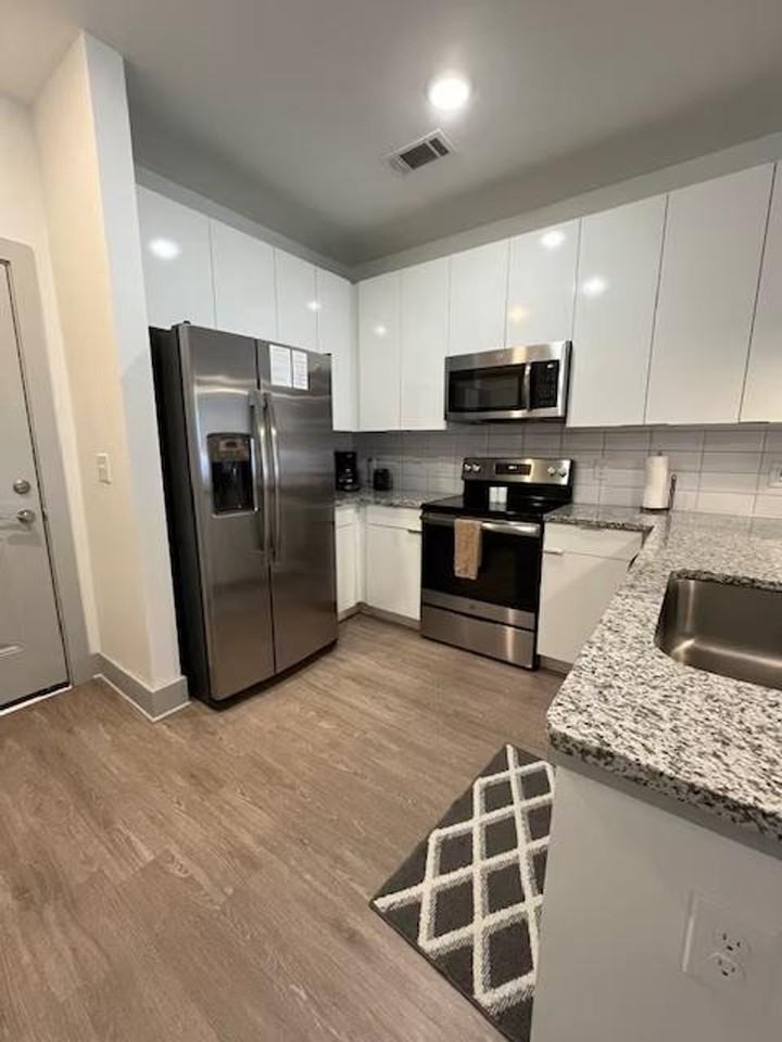 112 Krog St Ne #1344754P - Photo 6 of 12