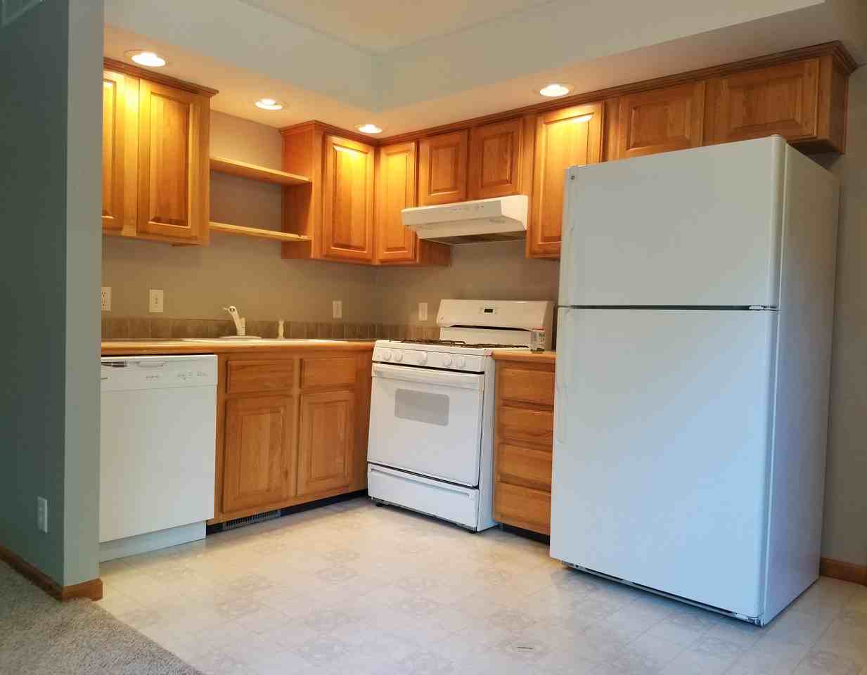 4417 Krys Rd - Photo 4 of 12