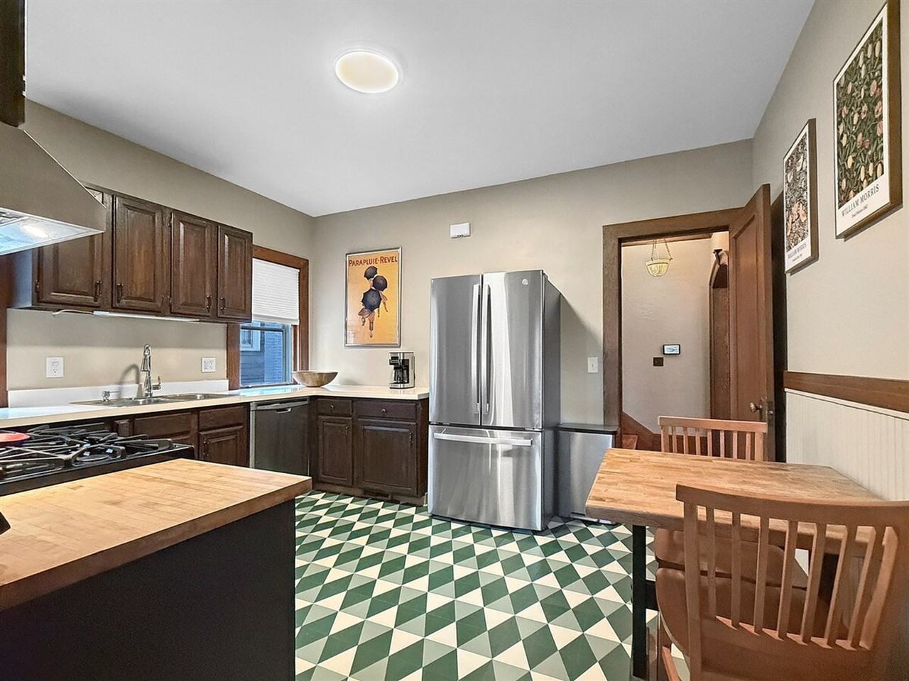 410 Wellington Ave #1380472P - Photo 7 of 21