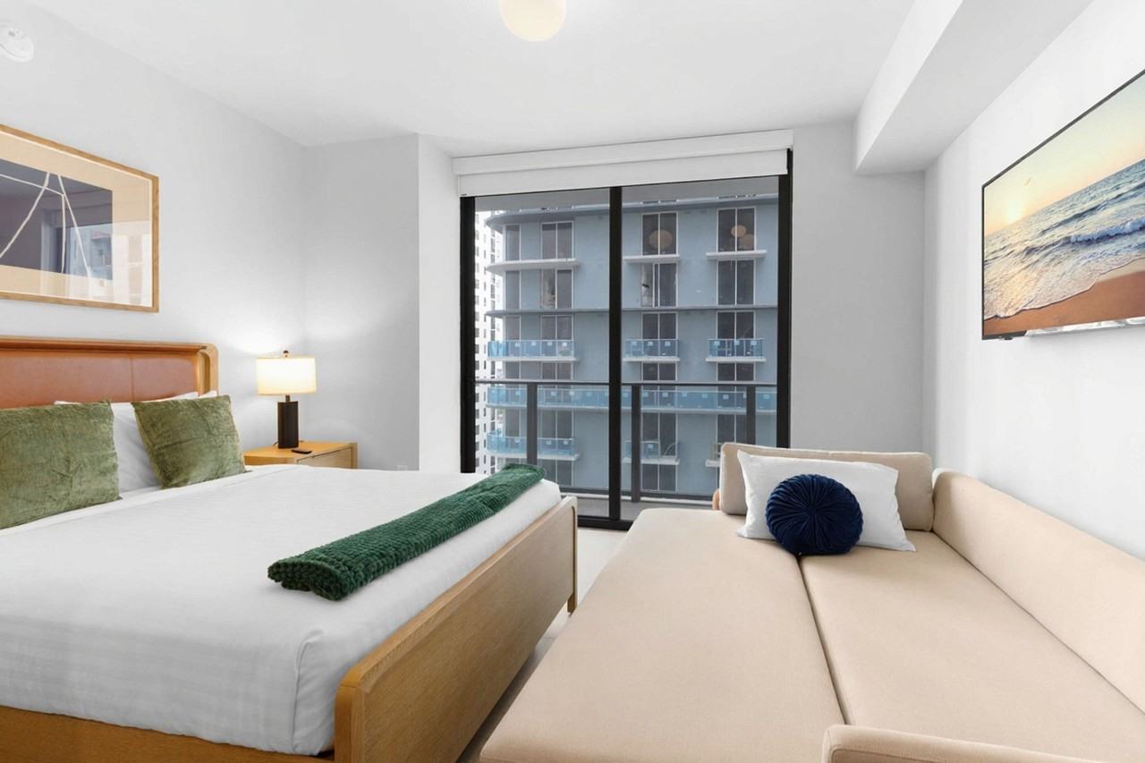 11 Ne 6th St #1380770P - Photo 3 of 38