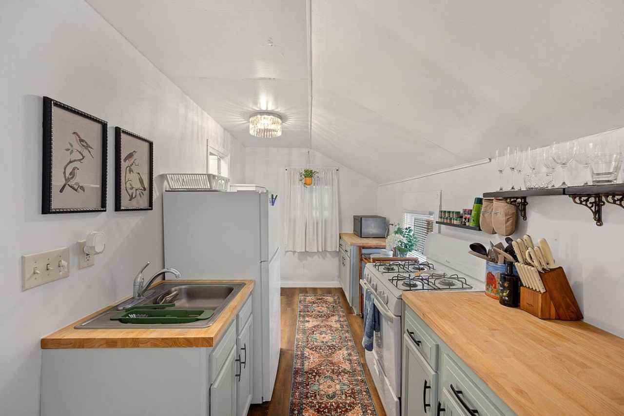 5651 Ridge Ave #1384096P - Photo 4 of 15