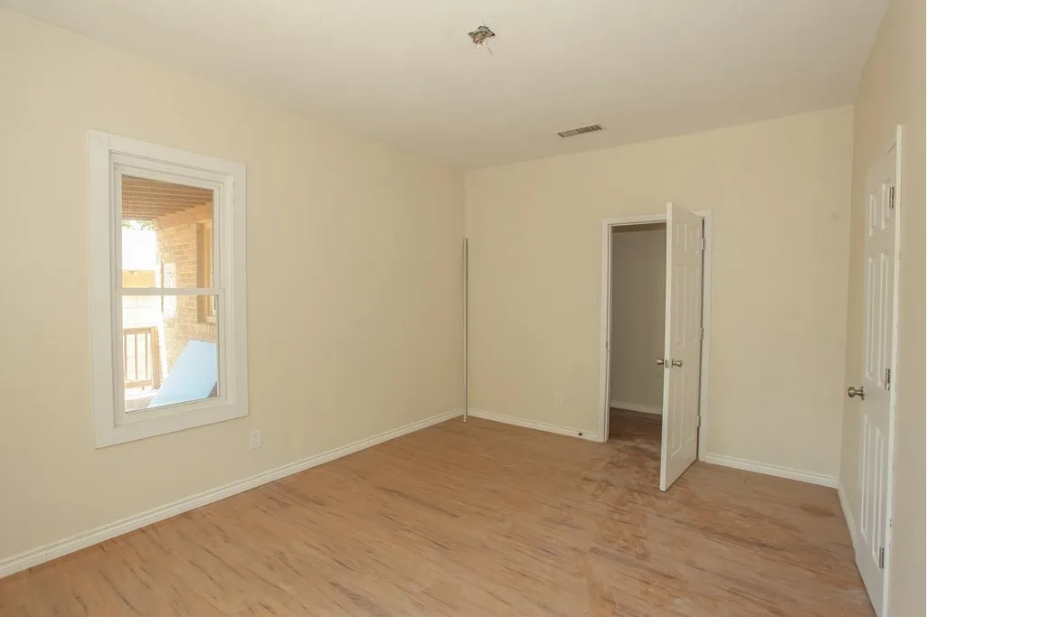 1800 S Main St - Photo 5 of 11