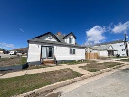 featured image of 803 W Cedar St