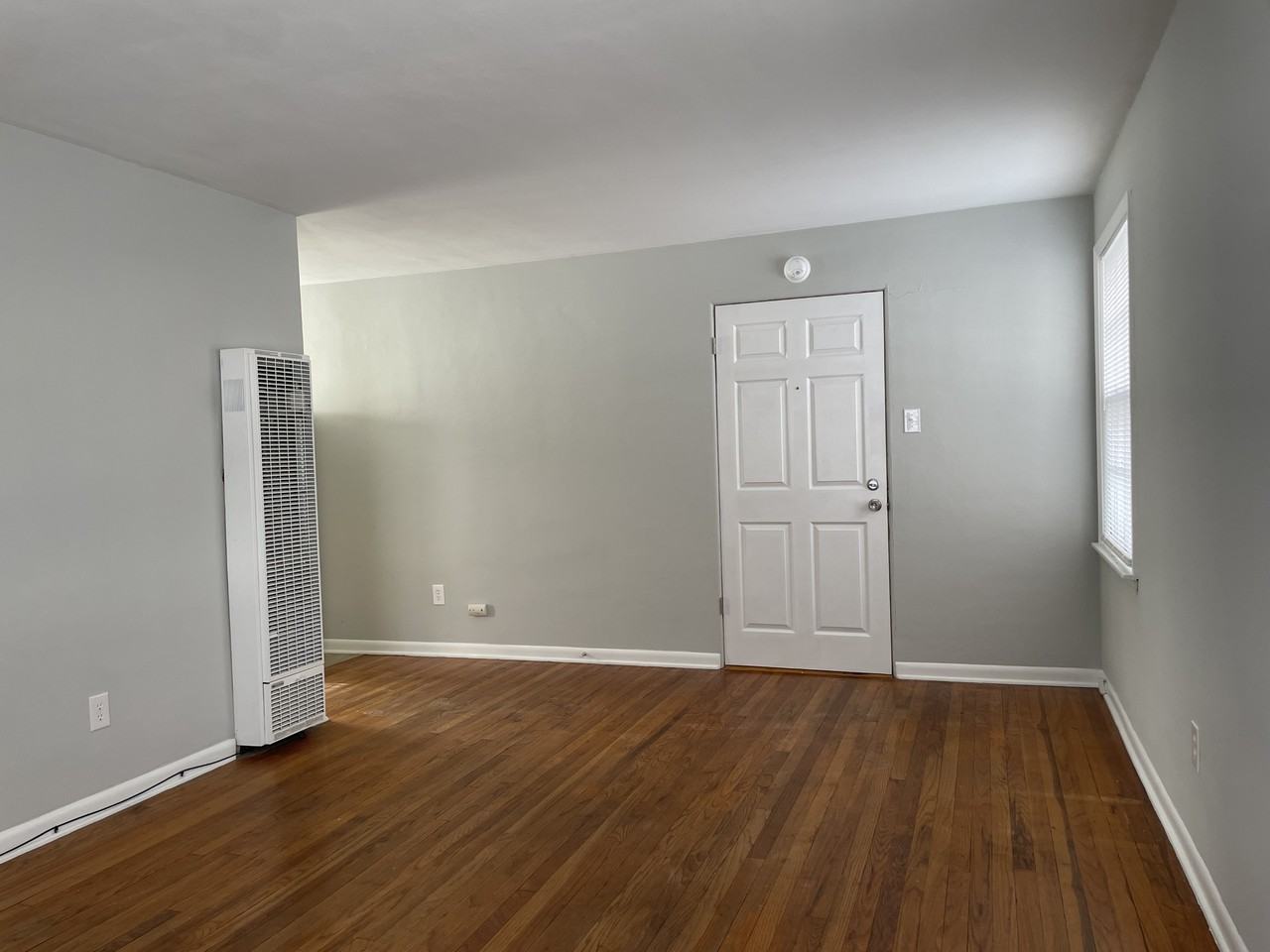 100 E Stewart Rd #1 - Photo 4 of 6