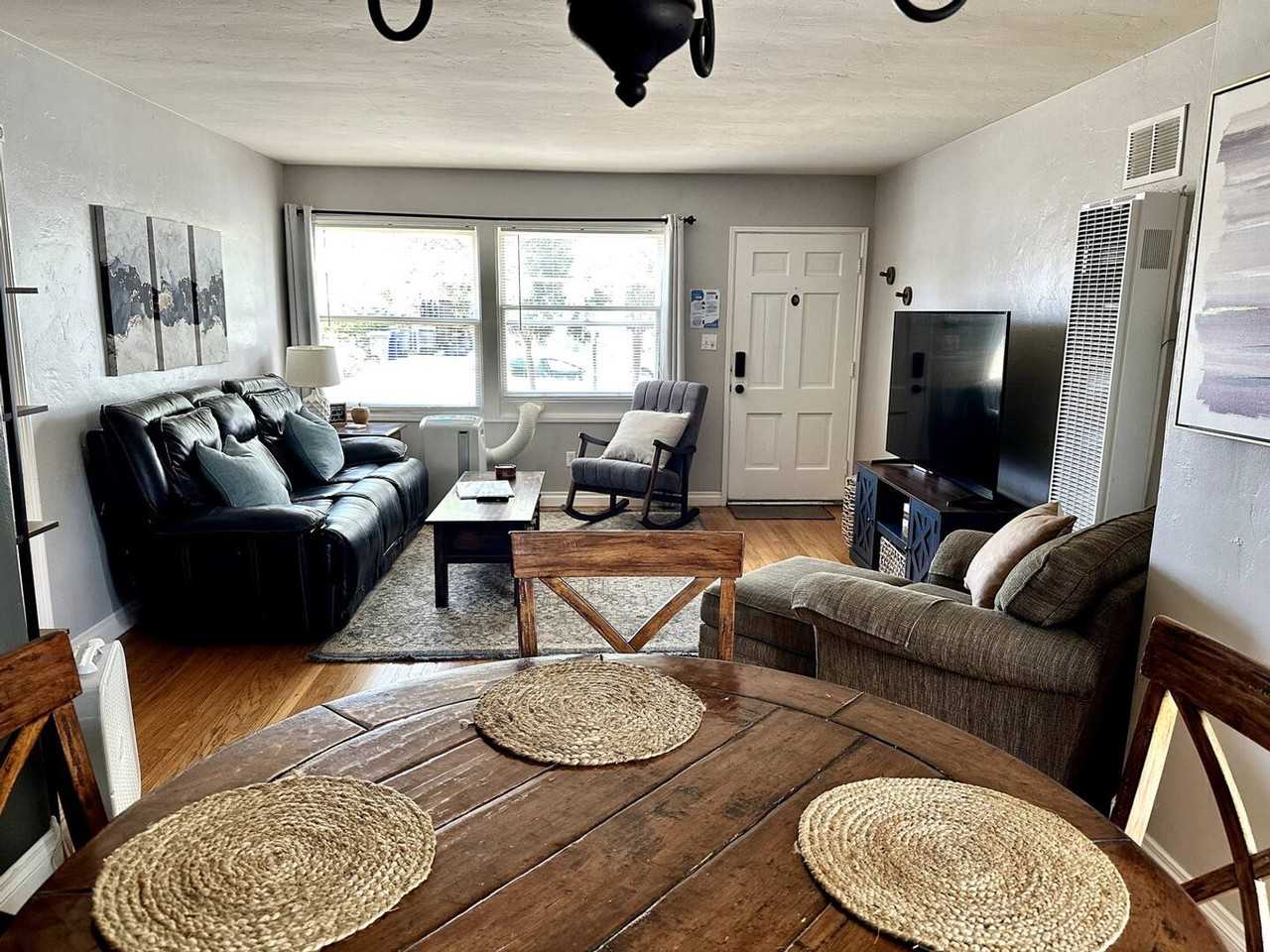 7221 Vassar Ave #1388508P - Photo 2 of 22