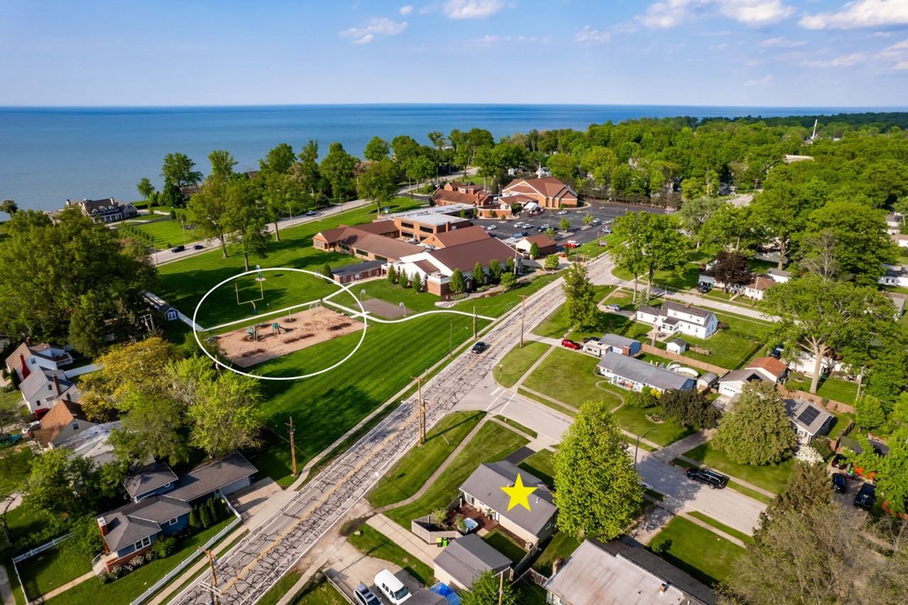 126 Beachwood Ave #1075772P - Photo 4 of 40