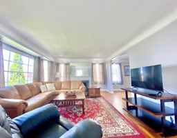 featured image of 2336 Canterbury Rd