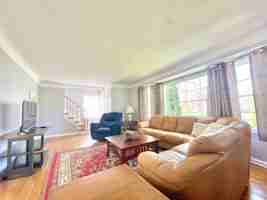 featured image of 2336 Canterbury Rd