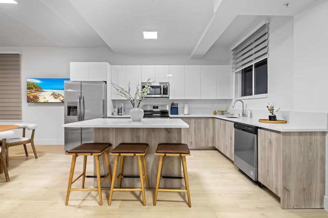 1627 Nw 1st St #1388872P - Photo 4 of 13