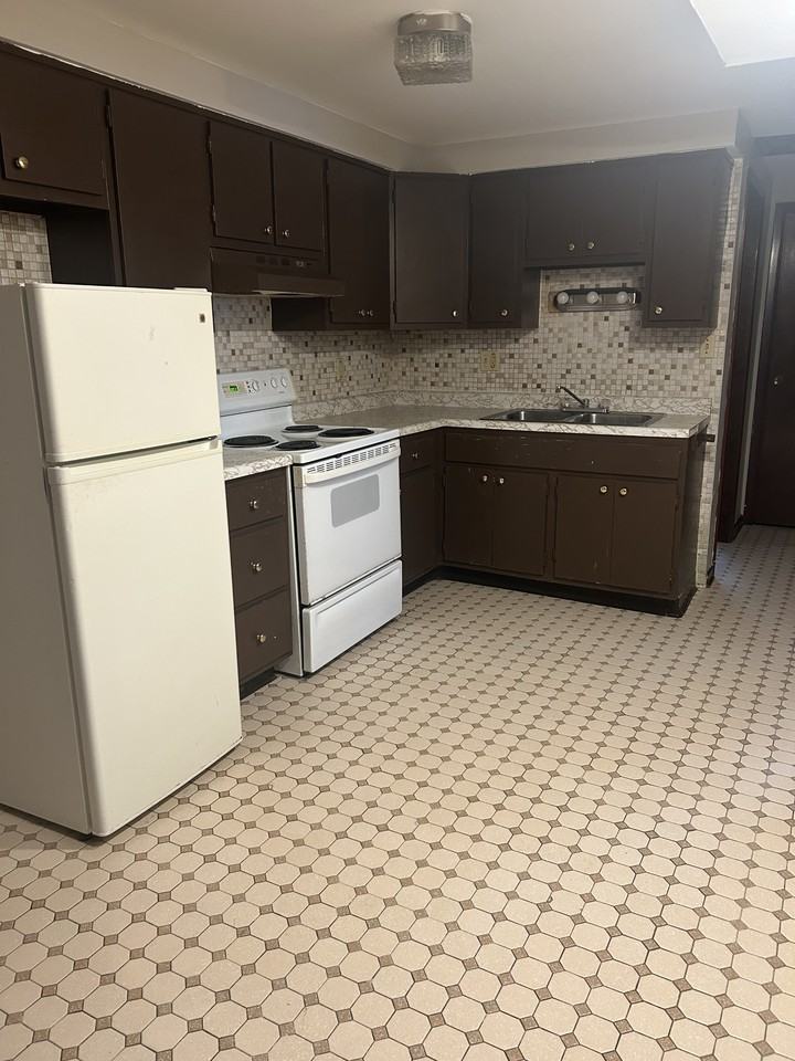 41 Division St #5 - Photo 3 of 6