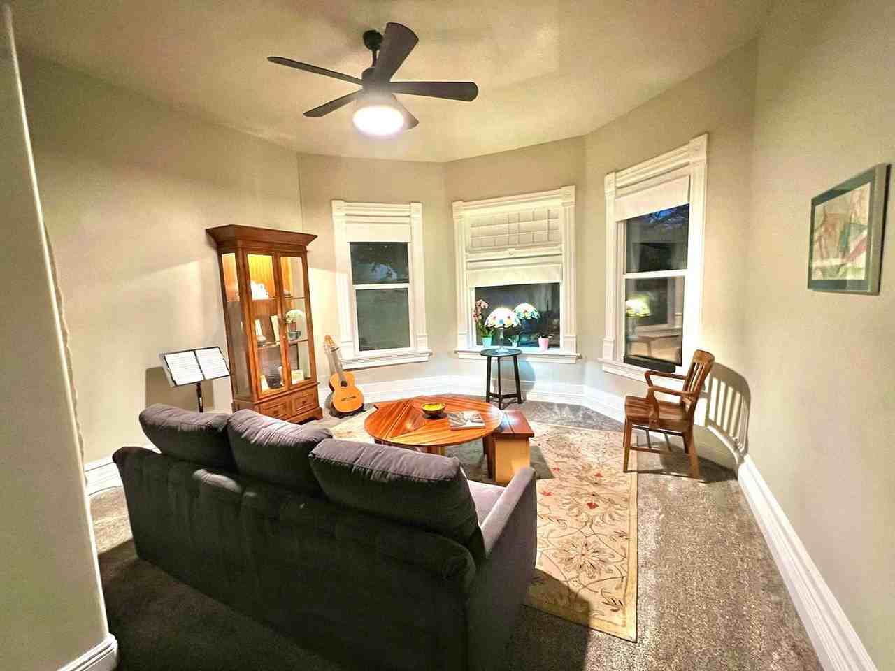 437 N 700 W #1389253P - Photo 2 of 25