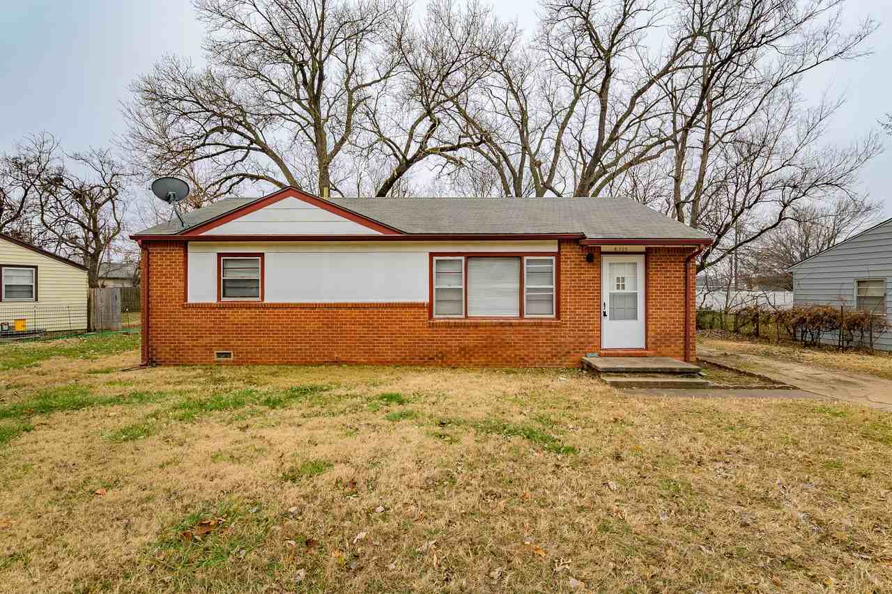 6225 N Independence St - Photo 2 of 10